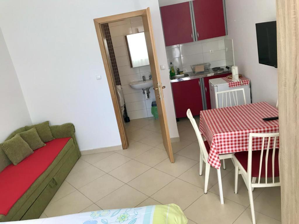 Ally Apartman