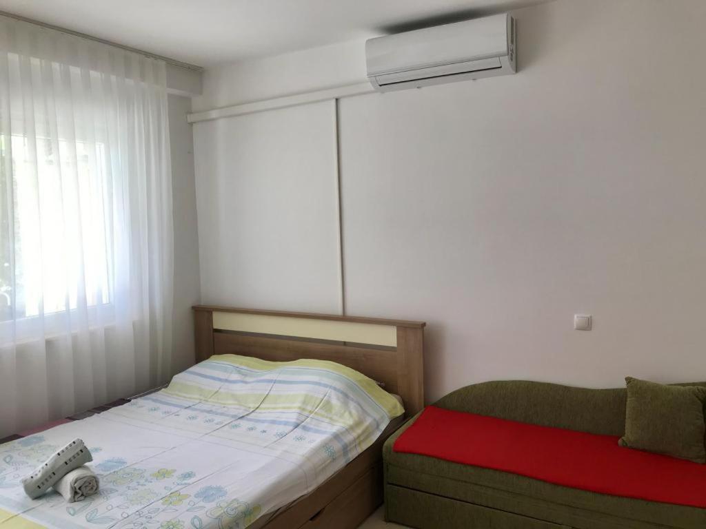 Ally Apartman *